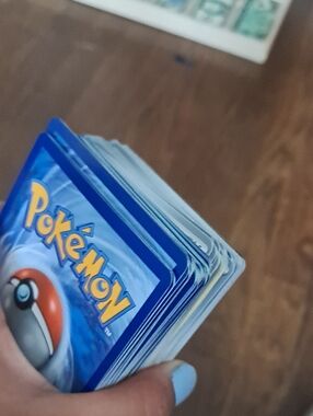 Pokèmon Bundle Of Cards Pack With Codes